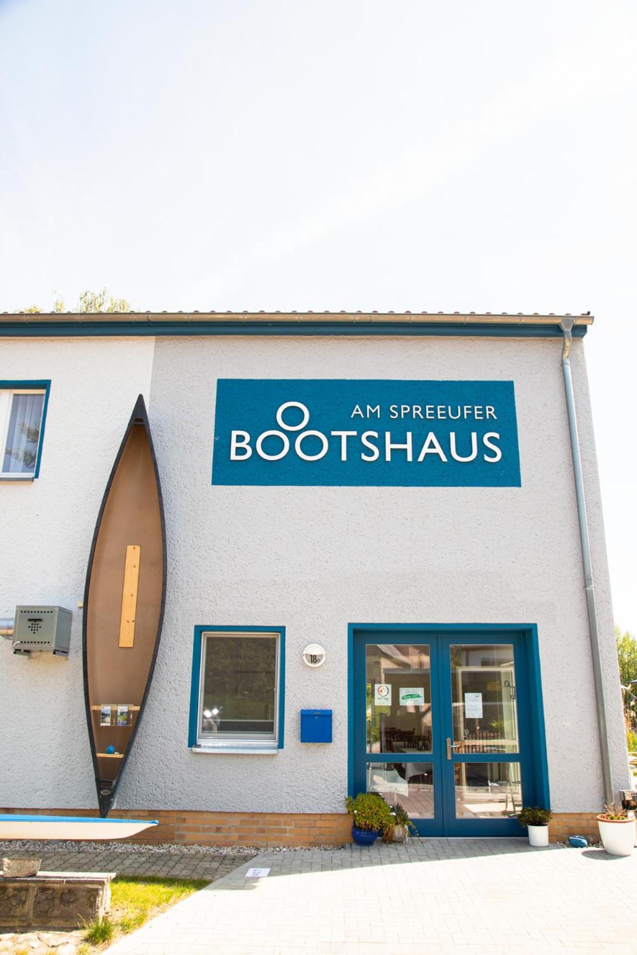 Boootshaus - Am Spreeufer Hotel เบสโกว์ ภายนอก รูปภาพ