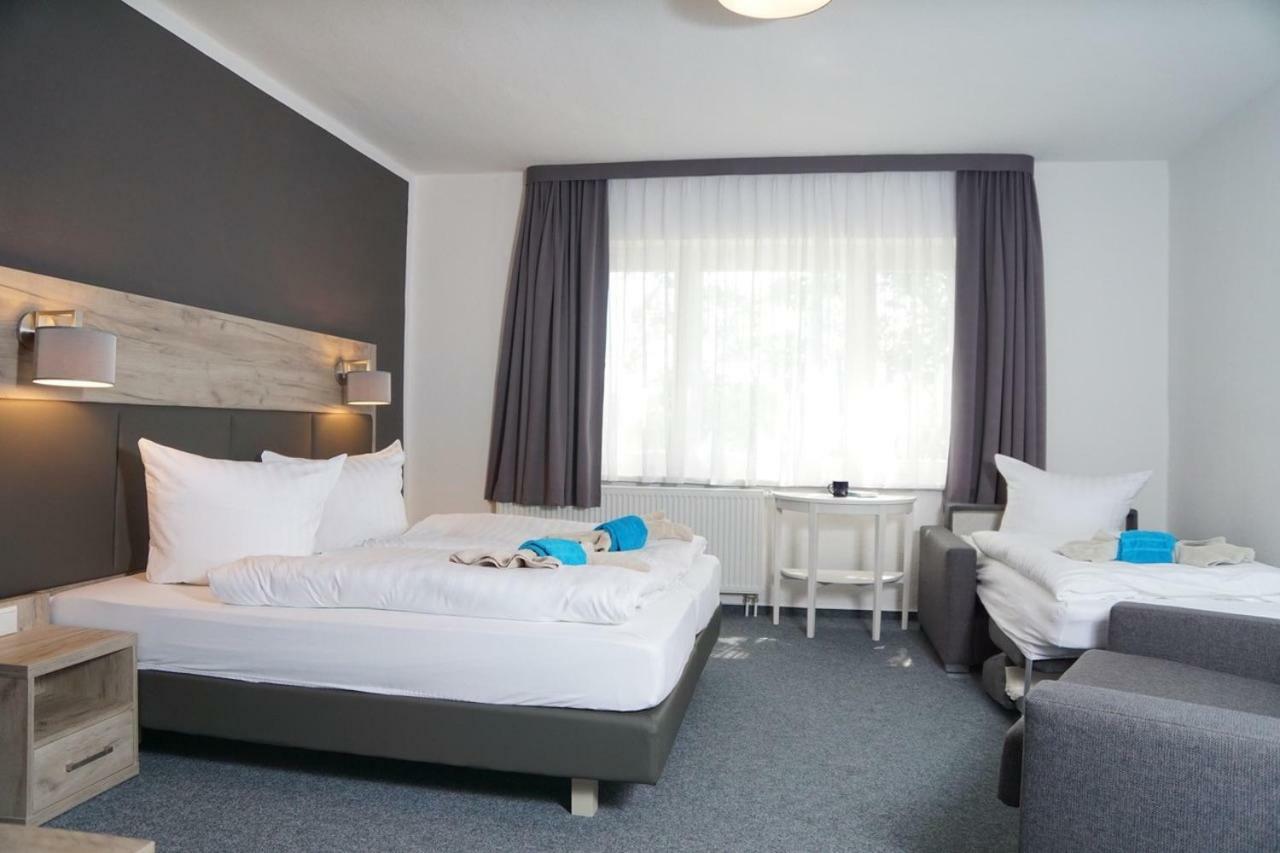 Boootshaus - Am Spreeufer Hotel เบสโกว์ ภายนอก รูปภาพ